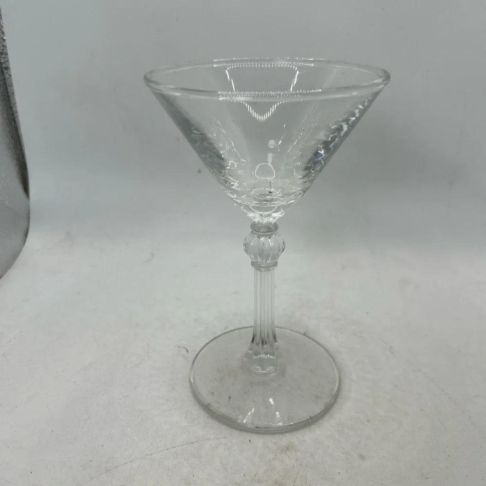 Crate Barrel Glassware Martini Glass Set Of 4 Clear Glass‎ Modern Minimalist
